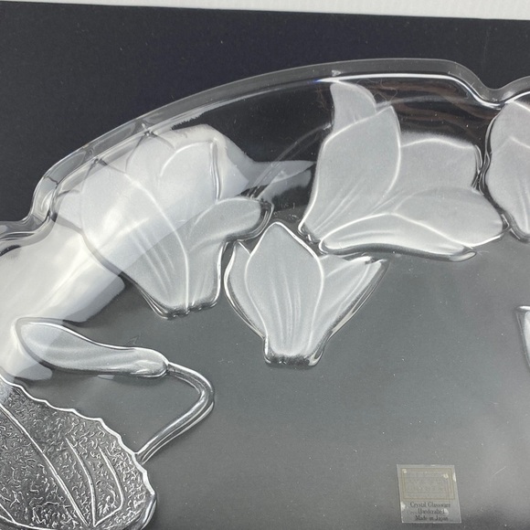 Crystal Clear Clarissa Platter 14" Round Frosted Tulips - Picture 7 of 11